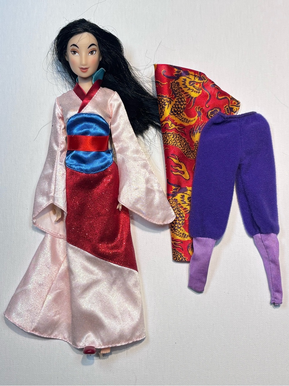 Disney Classic Mulan Doll & Multi-Outfit Fashion